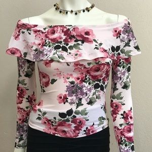A’GACI Floral Ruffle Long Sleeve Top Small